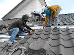 Best Emergency Roof Repair Services  in Kouts, IN